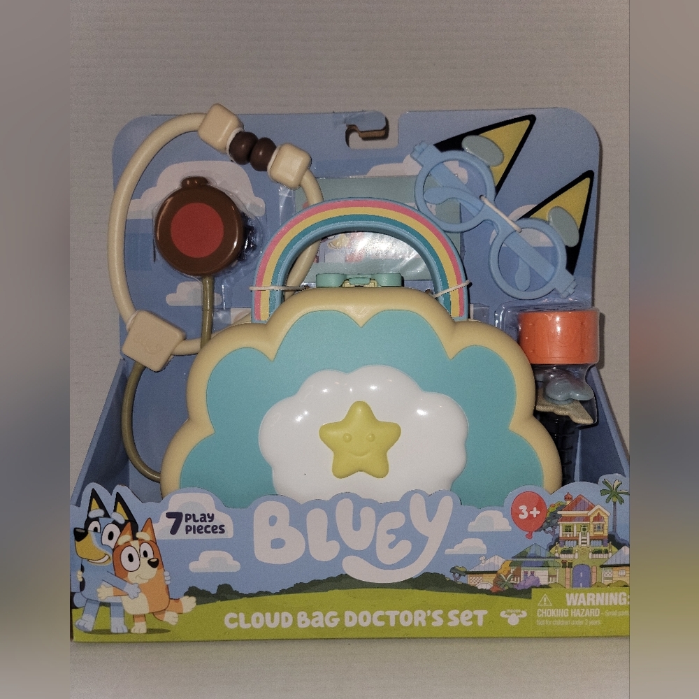 New In Box Bluey Cloud Bag Doct or's Set Medical Kit Bandage Stickers Moose Toys